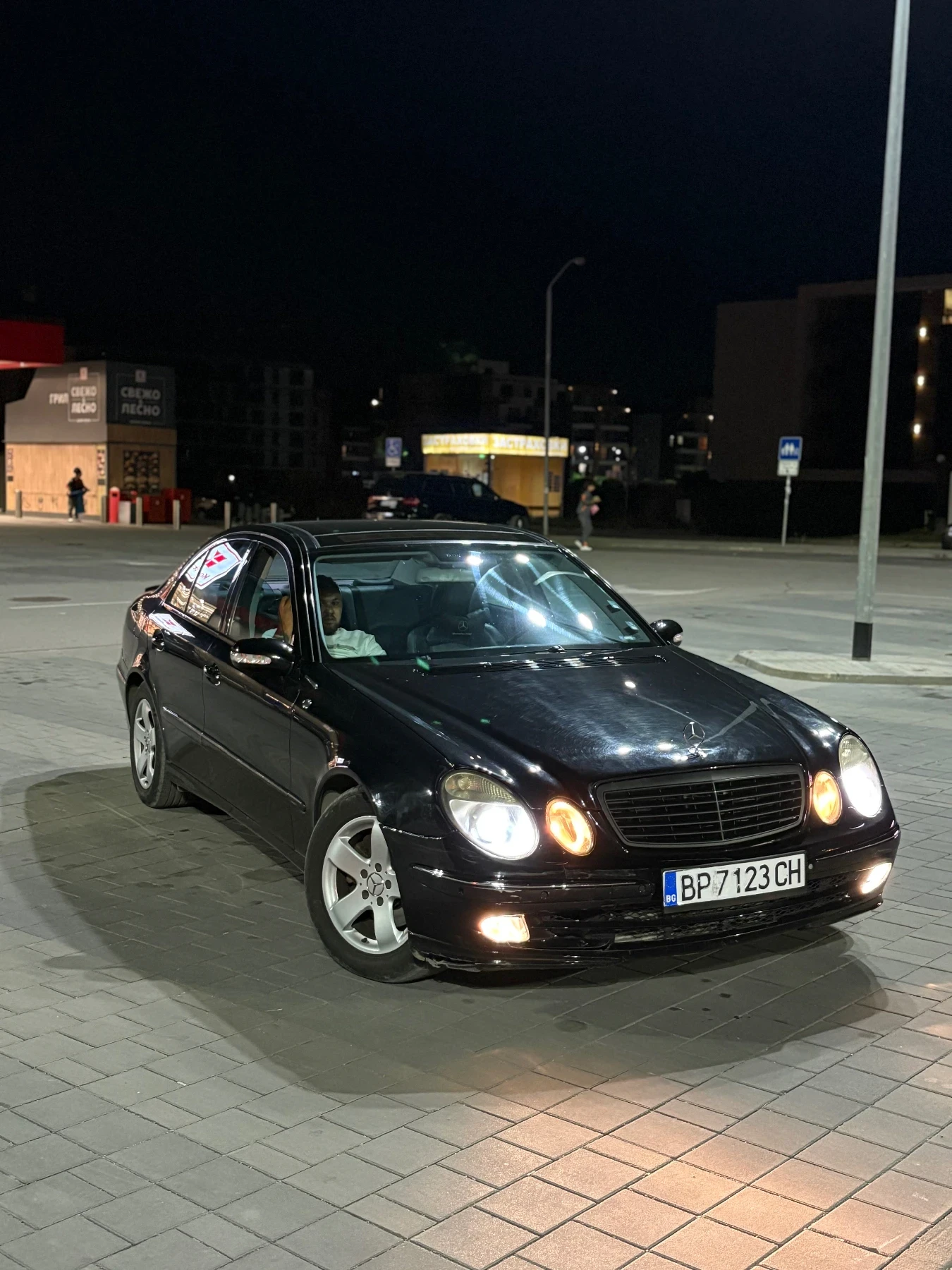 Mercedes-Benz E 270  - изображение 6