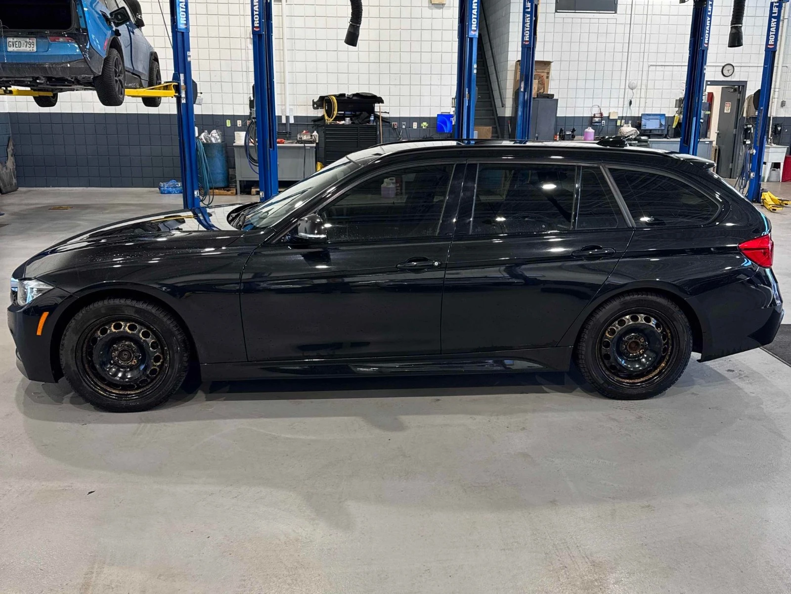 BMW 328 D xDrive две турбини С РЕГИСТРАЦИЯ & АВТО КРЕДИТ , снимка 2 - Автомобили и джипове - 54039277