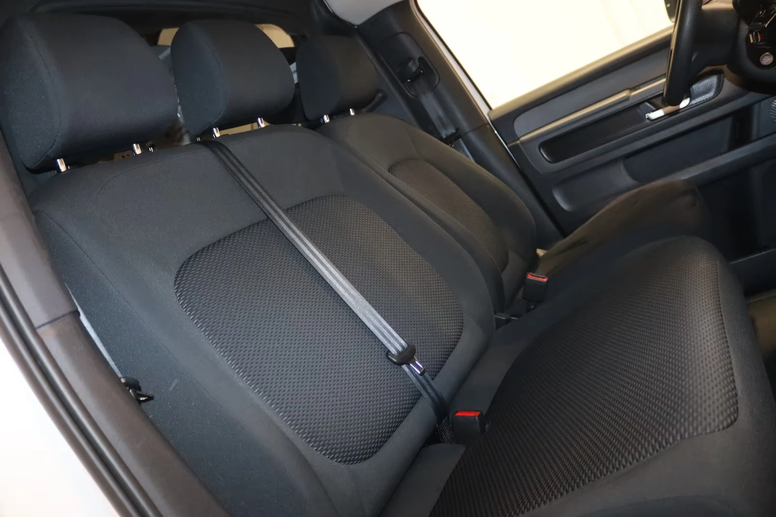 VW ID.Buzz CARGO/204HP/CAM/NAVI/LED/251z, снимка 13 - Автомобили и джипове - 54069805