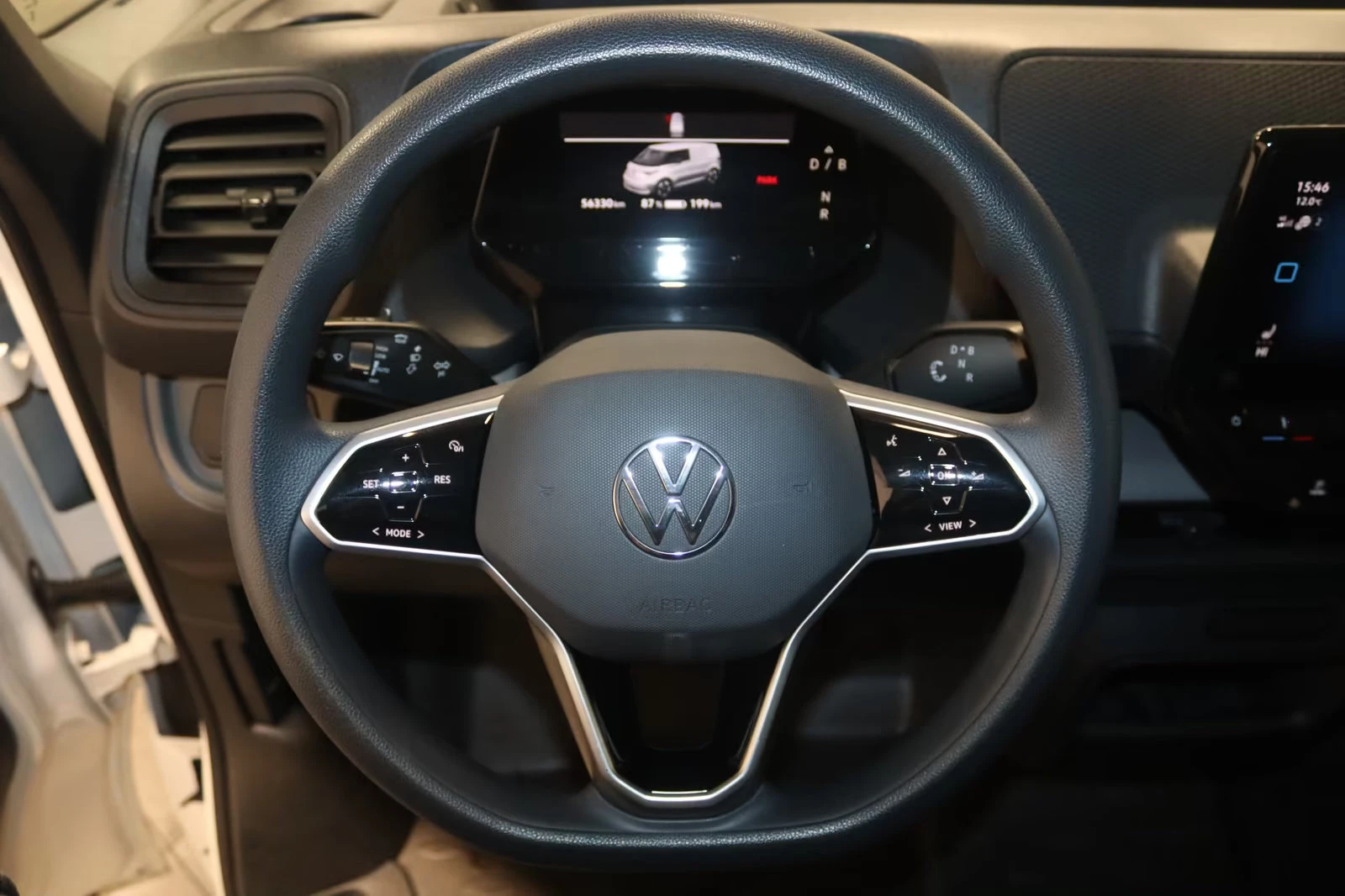 VW ID.Buzz CARGO/204HP/CAM/NAVI/LED/251z, снимка 8 - Автомобили и джипове - 54069805