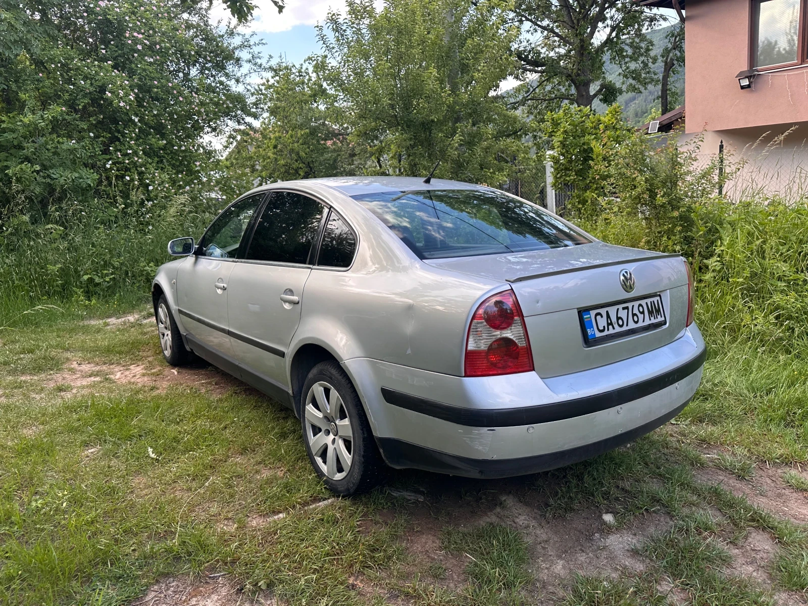 VW Passat 5.5 1.9TDI 5ск Ръчка!, снимка 4 - Автомобили и джипове - 54732542