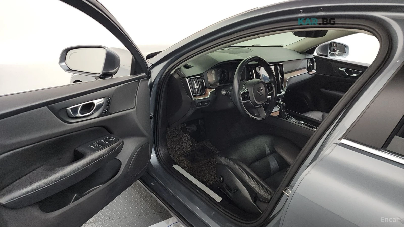 Volvo S60 T5* MOMENTUM* КОЖА* ПОДГРЕВ* ПАНОРАМА* КАМЕРА* HEA, снимка 10 - Автомобили и джипове - 54916938