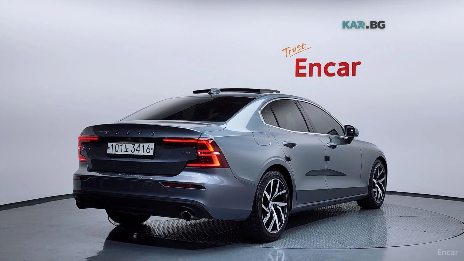 Volvo S60 T5* MOMENTUM* КОЖА* ПОДГРЕВ* ПАНОРАМА* КАМЕРА* HEA, снимка 2 - Автомобили и джипове - 54916938