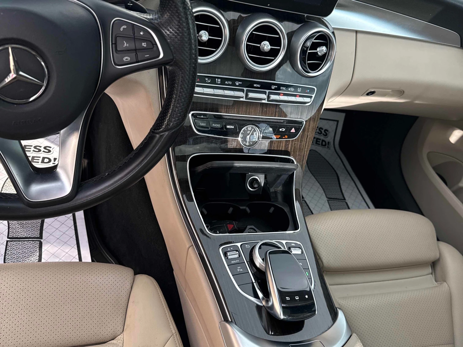 Mercedes-Benz C 400 4MATIC | CARFAX | АВТОКРЕДИТ БЕЗ ПЪРВОНАЧАЛНА, снимка 9 - Автомобили и джипове - 55978813