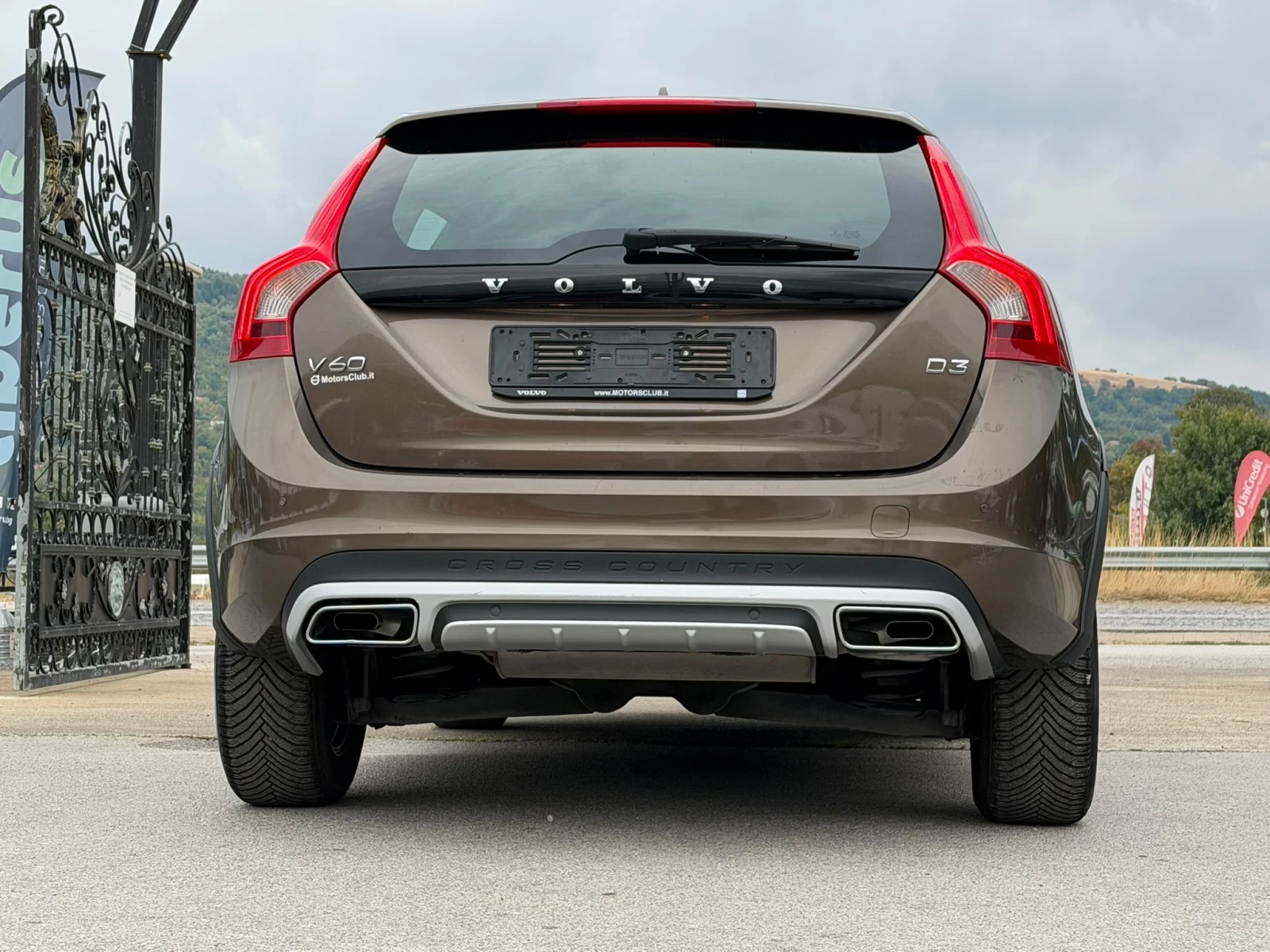 Volvo V60 Cross Country Да в състояние лизинг 100% одобрение, снимка 2 - Автомобили и джипове - 56245843