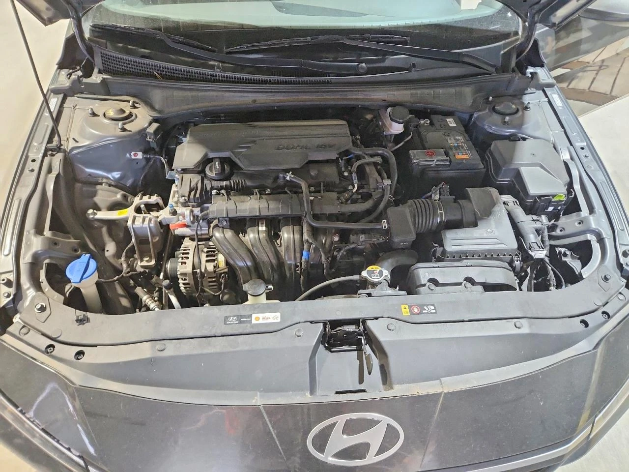 Hyundai Elantra 2.0l Sel, снимка 11 - Автомобили и джипове - 56365489