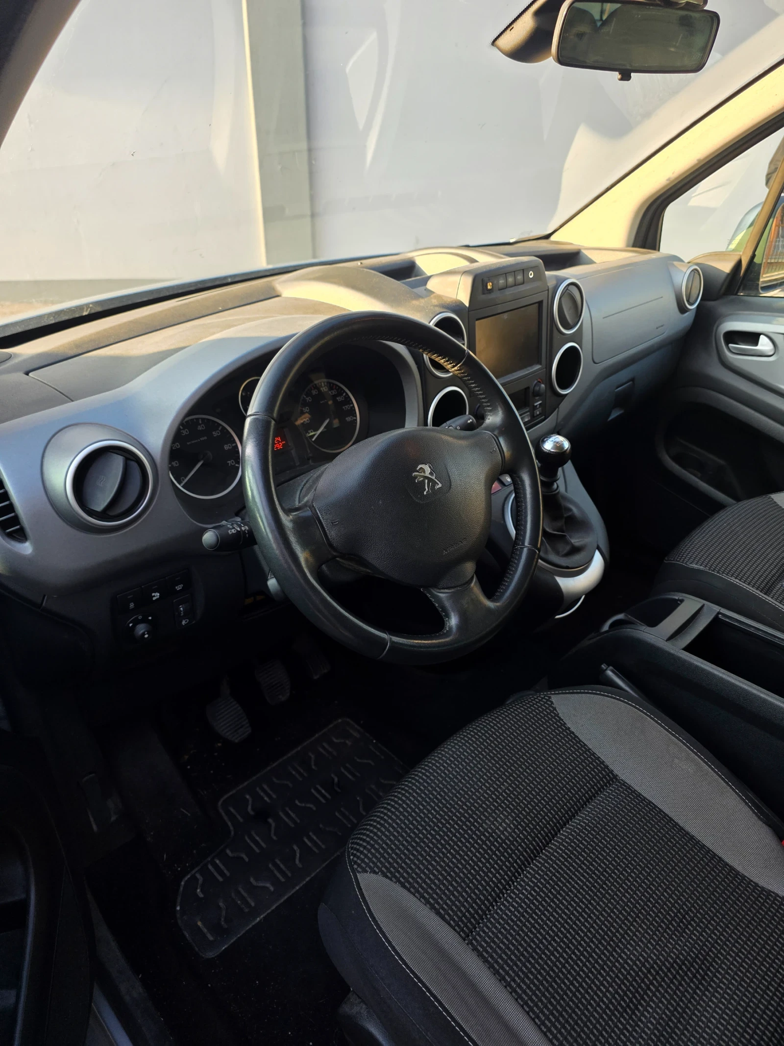 Peugeot Partner 1.6hdi 120�� tepee | Mobile.bg � ����������� 8