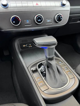 Hyundai Kona 2.0i DOHC 4X4* 9хил.км!, снимка 13