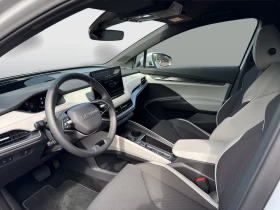 Skoda Elroq 85 Lodge Matrix DIST 360* HUD Winter Pack+ Keyless, снимка 6