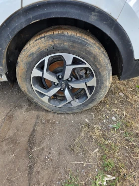 Kia Sportage на части, снимка 5