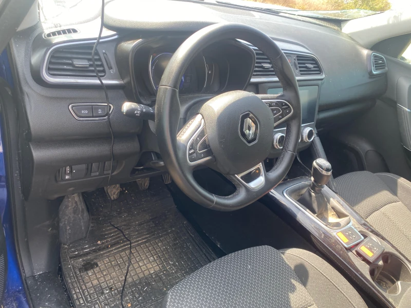 Renault Kadjar 1.3 TCe, снимка 10 - Автомобили и джипове - 47067947