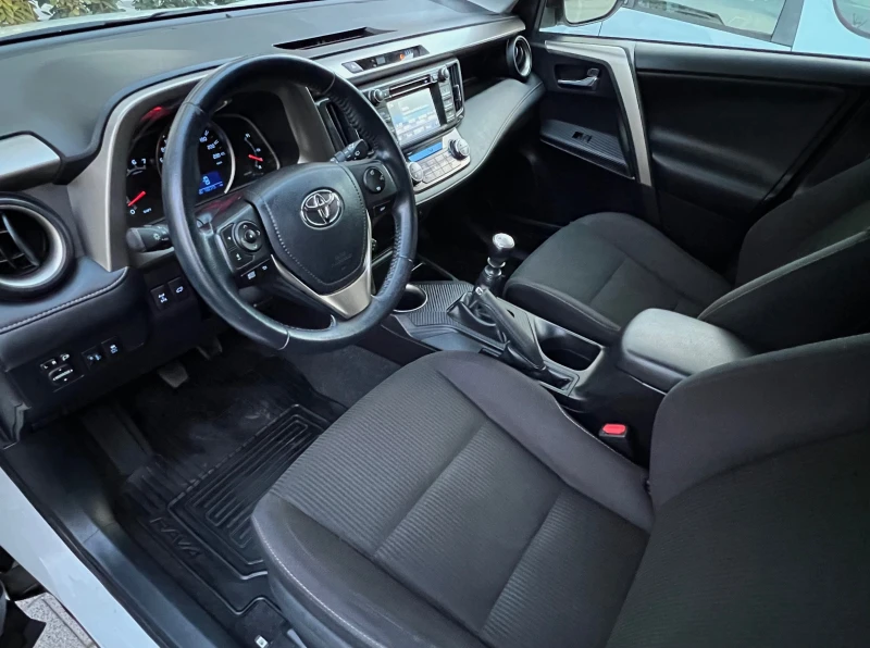 Toyota Rav4 2.0 D4D 126к.с. 4x4 AWD KeyLess, снимка 7 - Автомобили и джипове - 49553878