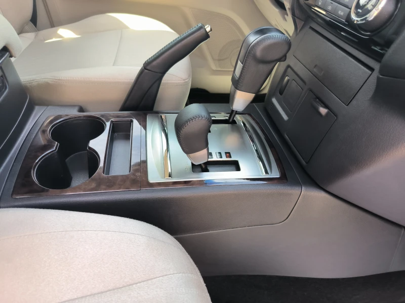 Mitsubishi Pajero, снимка 11 - Автомобили и джипове - 50499079