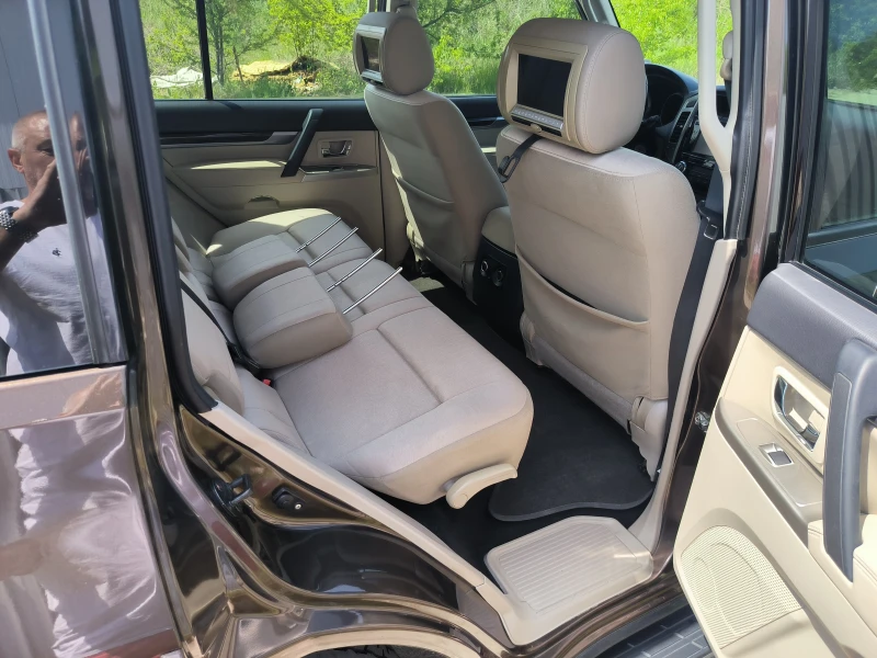 Mitsubishi Pajero, снимка 10 - Автомобили и джипове - 50499079