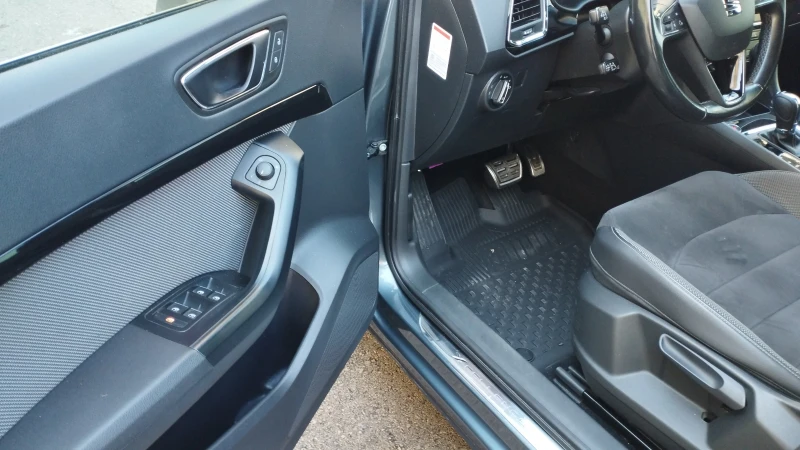 Seat Ateca 1.4 TSI, снимка 6 - Автомобили и джипове - 52352522