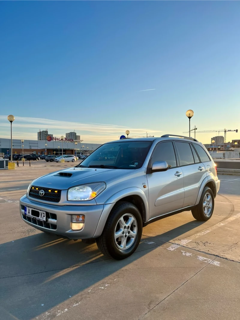 Toyota Rav4 2.0 d4d 4х4 ТОП Състояние , снимка 2 - Автомобили и джипове - 52939708