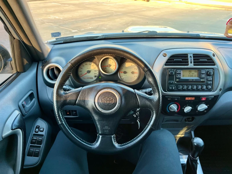 Toyota Rav4 2.0 d4d 4х4 ТОП Състояние , снимка 9 - Автомобили и джипове - 52939708