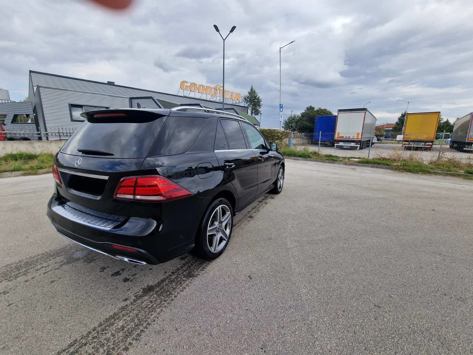 Mercedes-Benz GLE 350 d 4MATIC AMG Line - изображение 6