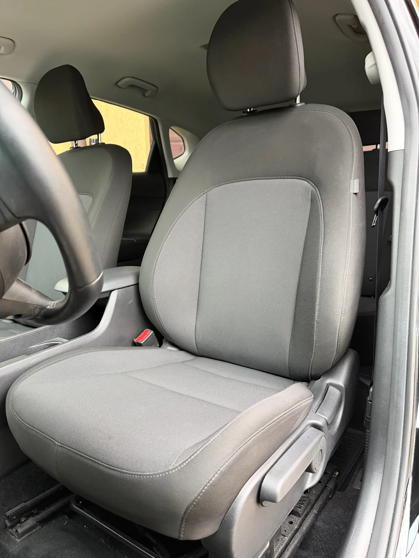 Hyundai Kona 2.0i DOHC 4X4* 9хил.км!, снимка 7 - Автомобили и джипове - 53927686