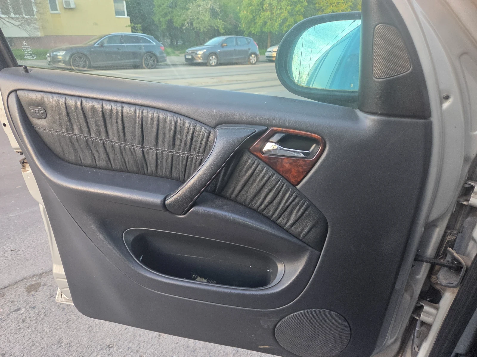 Mercedes-Benz ML 320 320, снимка 3 - Автомобили и джипове - 54321861