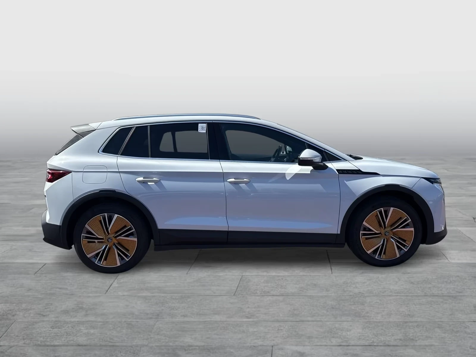 Skoda Elroq 85 Lodge Matrix DIST 360* HUD Winter Pack+ Keyless, снимка 3 - Автомобили и джипове - 54452073