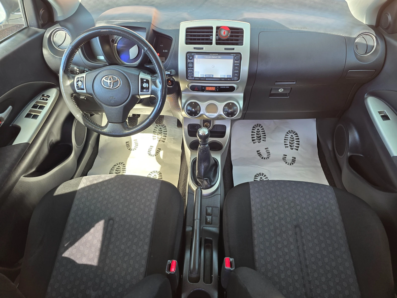 Toyota Urban Cruiser 1.4D4D= 4×4= Navi= Keiles, снимка 10 - Автомобили и джипове - 54903353