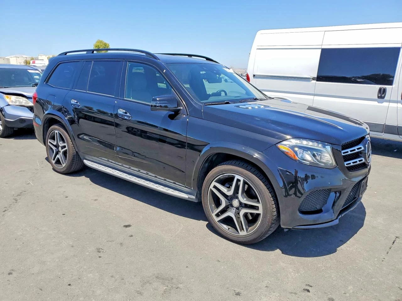 Mercedes-Benz GLS 500 550* 4MATIC* AMG-LINE* ПОДГРЕВ* ОБДУХВАНЕ* , снимка 2 - Автомобили и джипове - 55352604