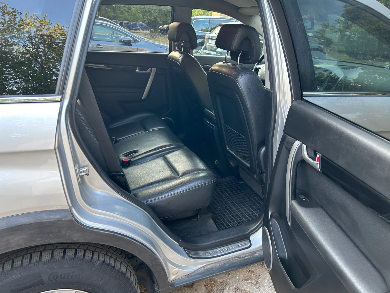 Chevrolet Captiva 2.2, снимка 6 - Автомобили и джипове - 55840946