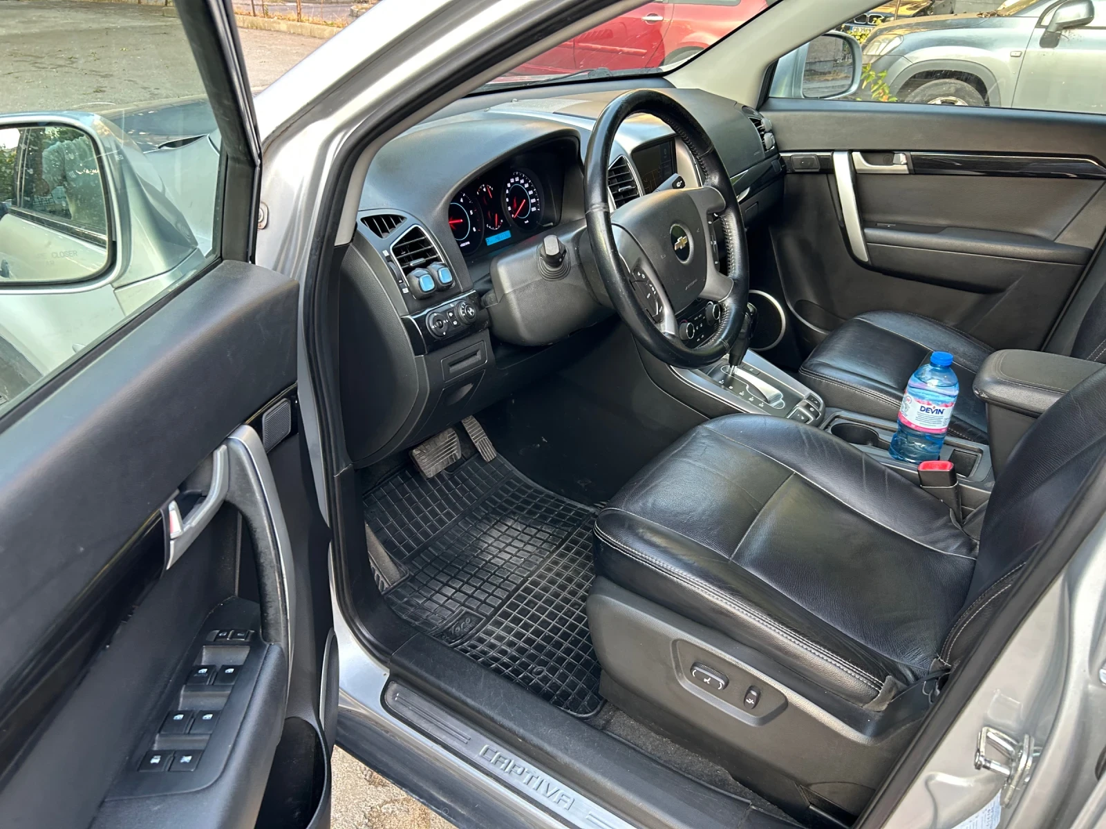 Chevrolet Captiva 2.2, снимка 7 - Автомобили и джипове - 55840946