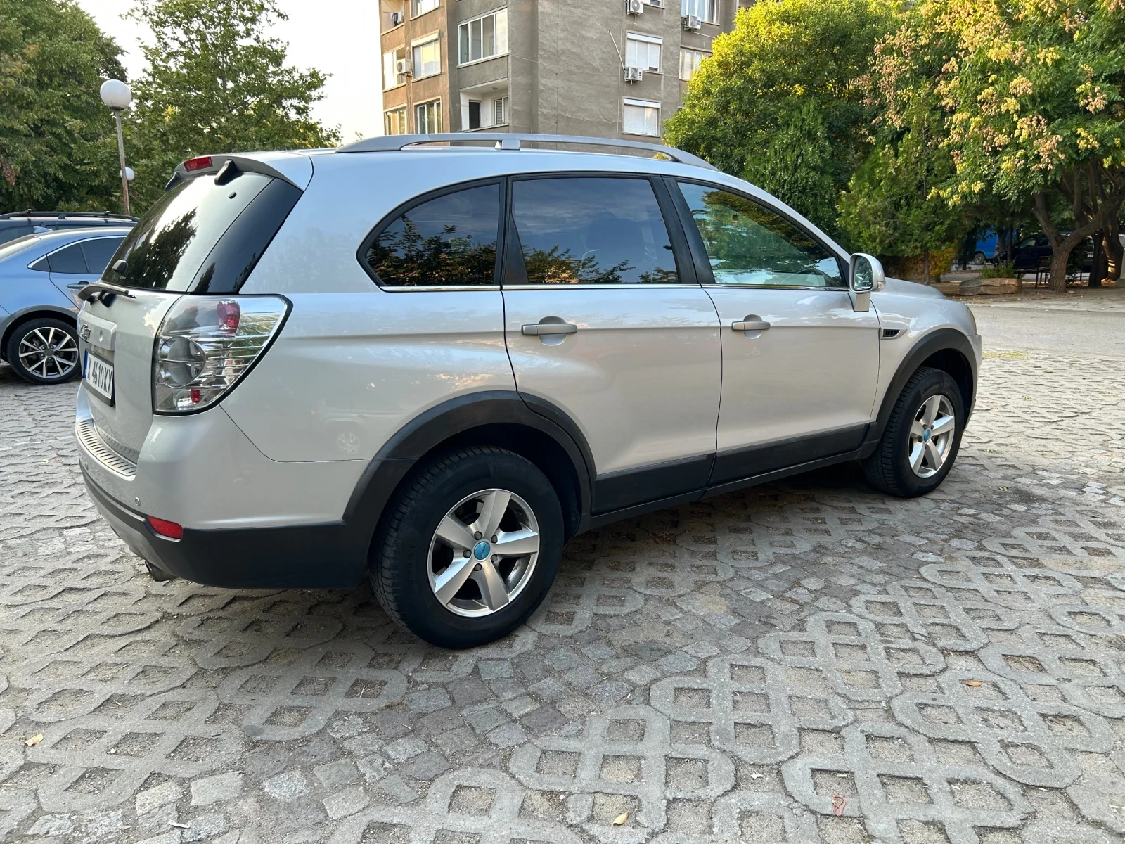 Chevrolet Captiva 2.2, снимка 2 - Автомобили и джипове - 55840946