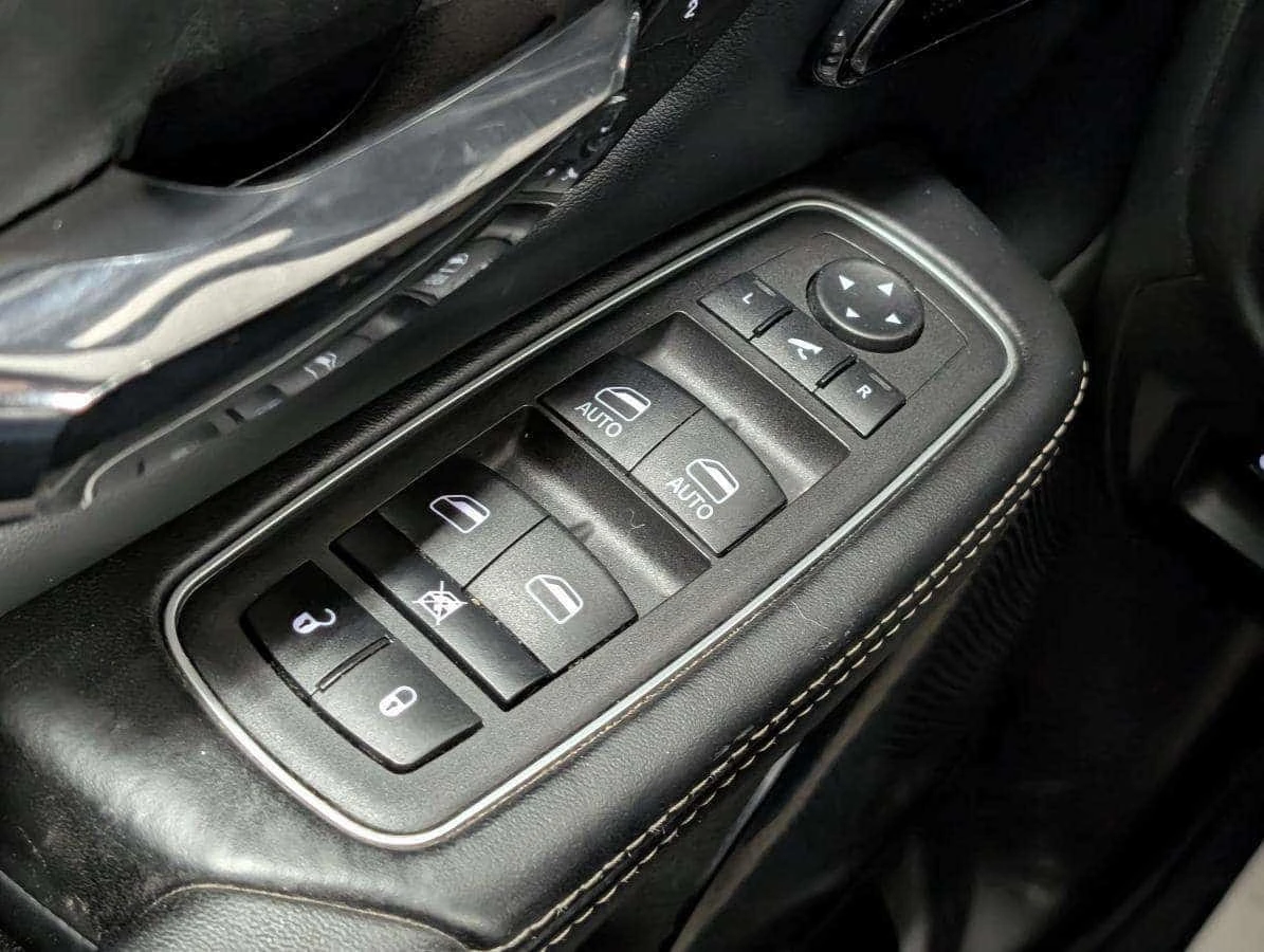 Dodge RAM 1500 * 5.7 LIMITED/4X4/BOITE 6.4PI/CUIR/MAGS/TOIT PANO/ | Mobile.bg � ����������� 16