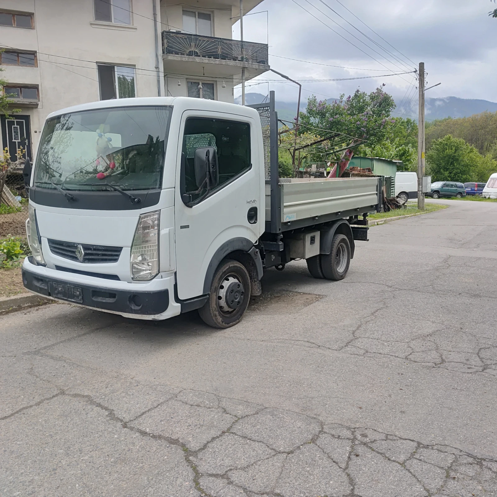 Renault Maxity 2.5 D 130ks , снимка 12 - Бусове и автобуси - 54486965