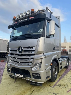 ������ Mercedes-Benz Actros
