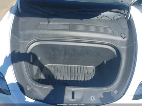 Tesla Model Y Long Range Dual Motor All-Wheel Drive, снимка 10