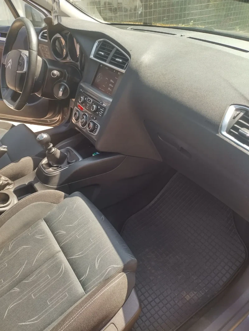 Citroen C4 E-HDI, снимка 11 - Автомобили и джипове - 47552823