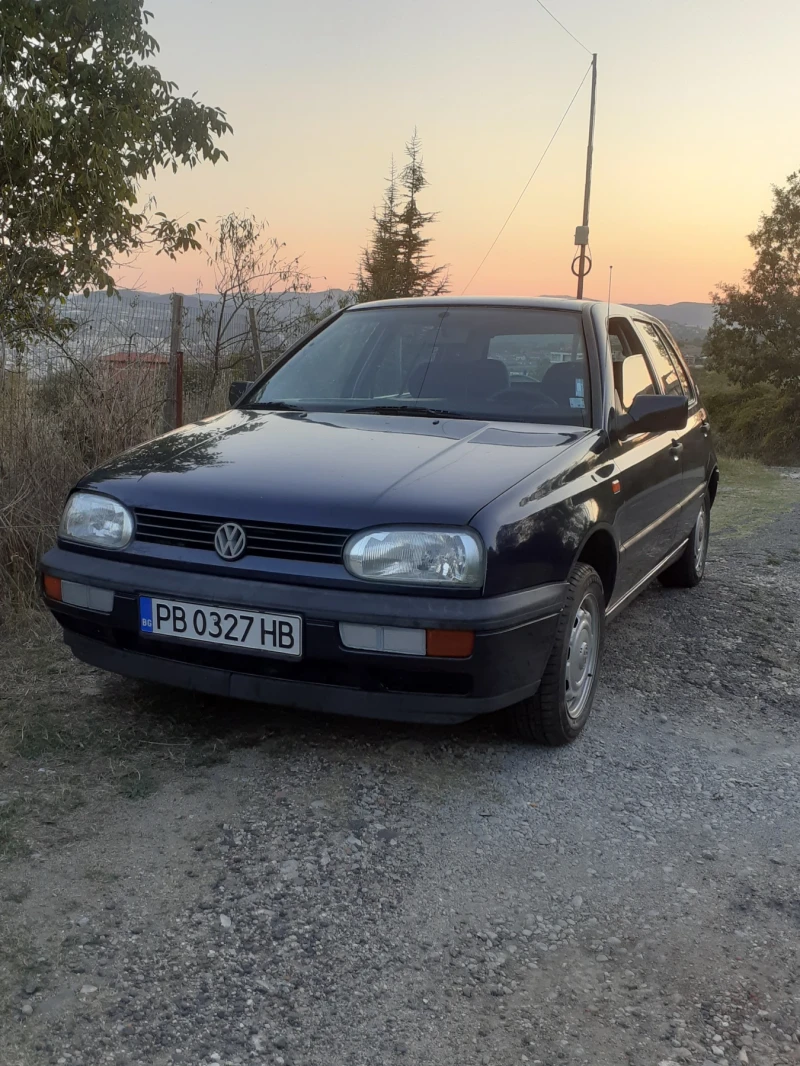 VW Golf 1.6 Gaz benzin , снимка 1 - Автомобили и джипове - 48116561