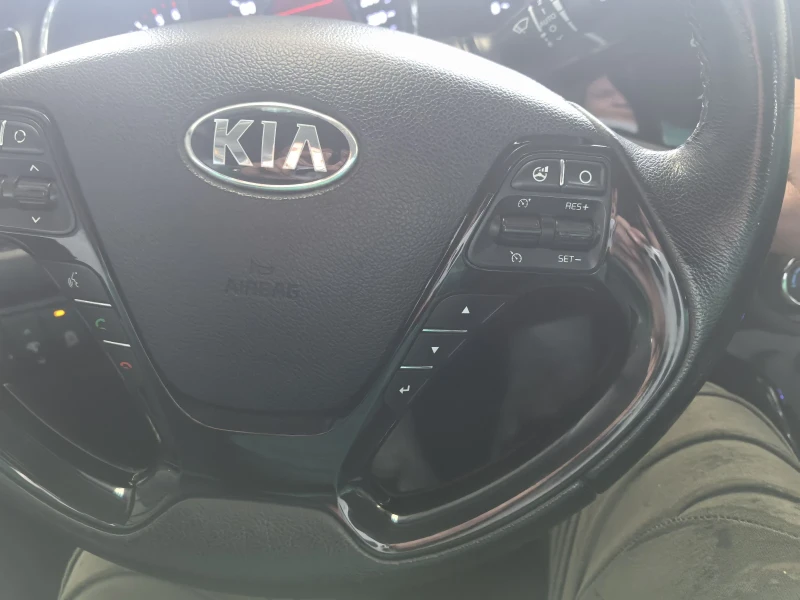 Kia Ceed 1.4d. 90ps., снимка 11 - Автомобили и джипове - 48736370