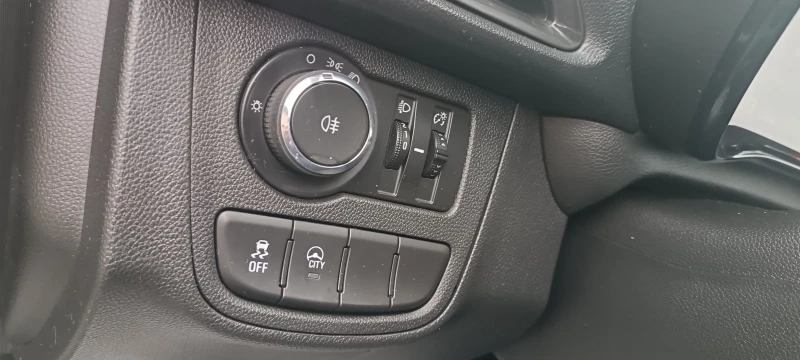 Opel Karl Бензин , снимка 4 - Автомобили и джипове - 50257690