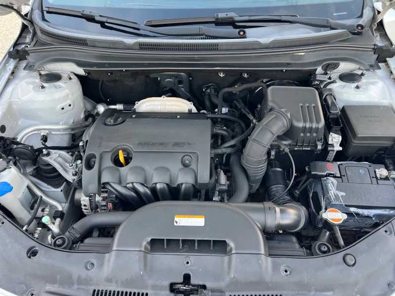 Kia Ceed 1.4i/109p.s-Hatchback-5 vrati/klima, снимка 15 - Автомобили и джипове - 51471985