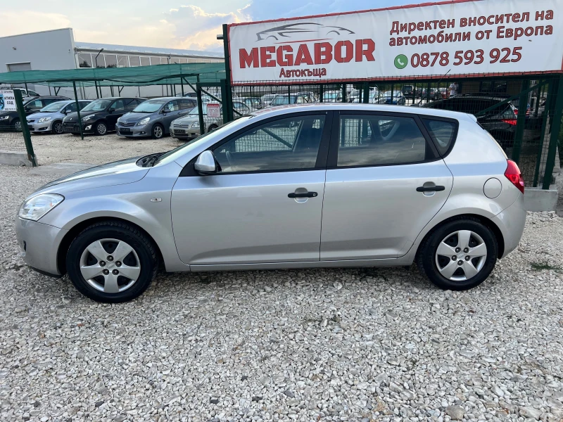 Kia Ceed 1.4i/109p.s-Hatchback-5 vrati/klima, снимка 7 - Автомобили и джипове - 51471985