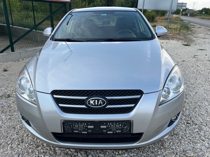 Kia Ceed 1.4i/109p.s-Hatchback-5 vrati/klima, снимка 5 - Автомобили и джипове - 51471985