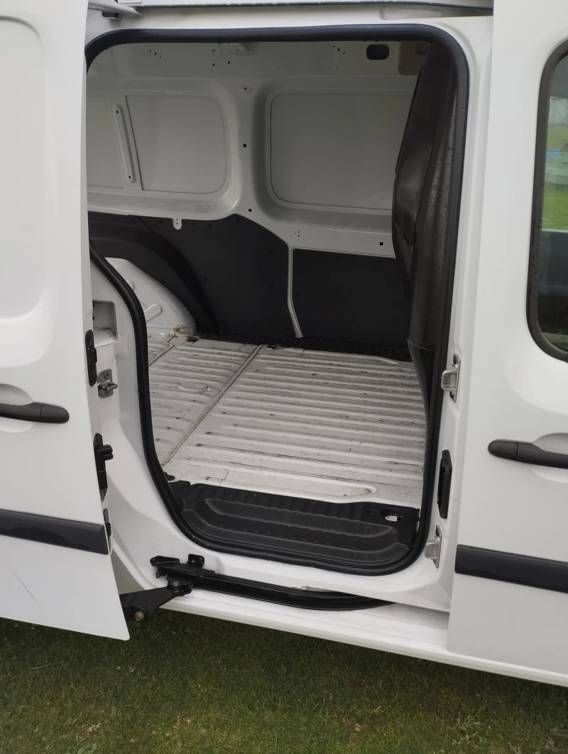 Renault Kangoo Товарен, снимка 6 - Автомобили и джипове - 52398526