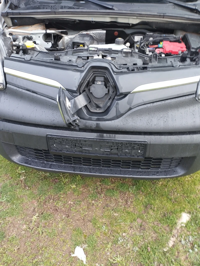 Renault Kangoo Товарен, снимка 16 - Автомобили и джипове - 52398526