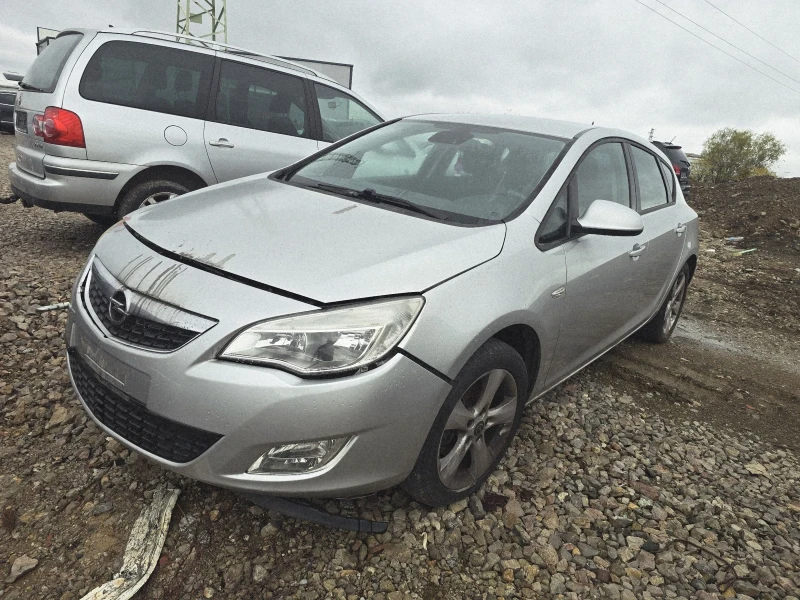 Opel Astra 1.7cdti, снимка 2 - Автомобили и джипове - 52408499