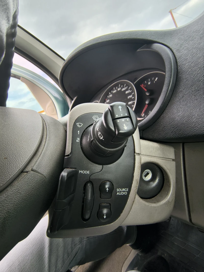 Renault Kangoo 1500 DCI, снимка 9 - Автомобили и джипове - 52501868