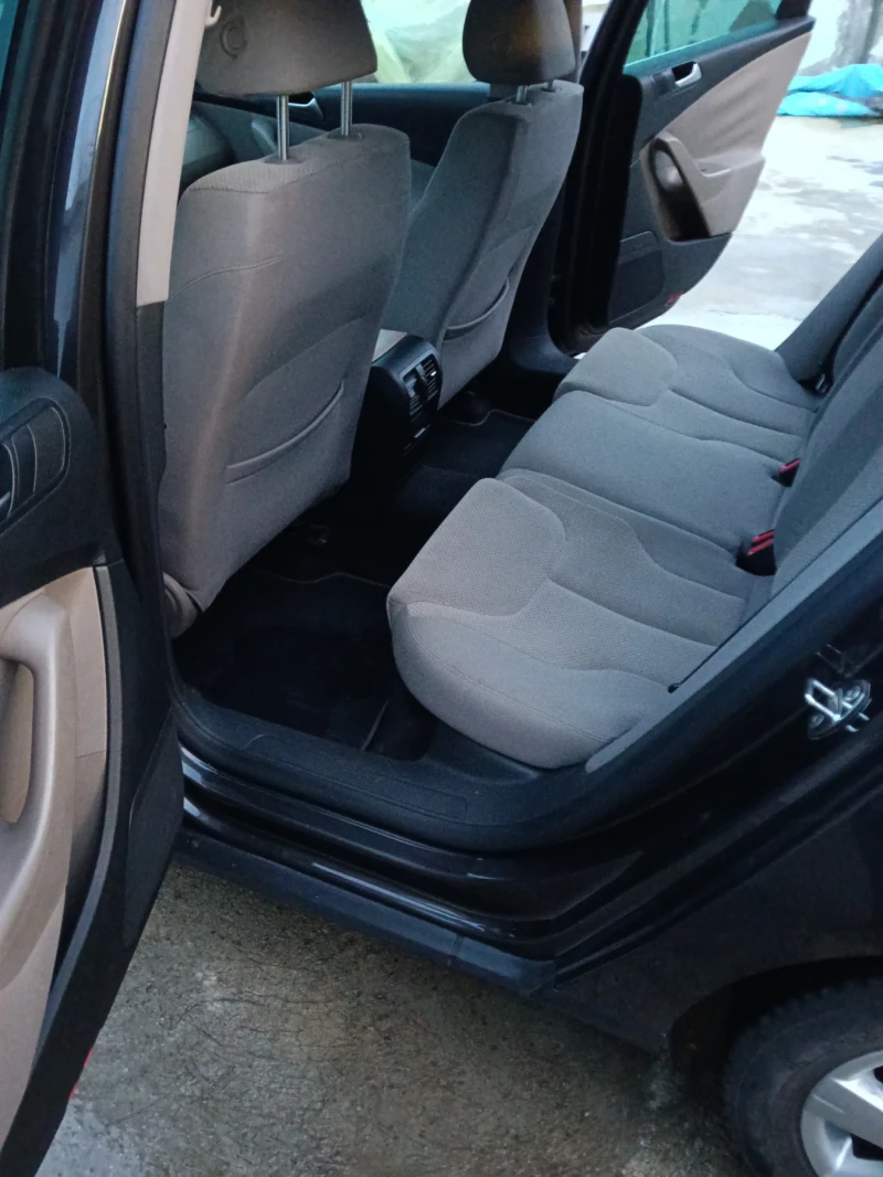 VW Passat, снимка 9 - Автомобили и джипове - 52971912