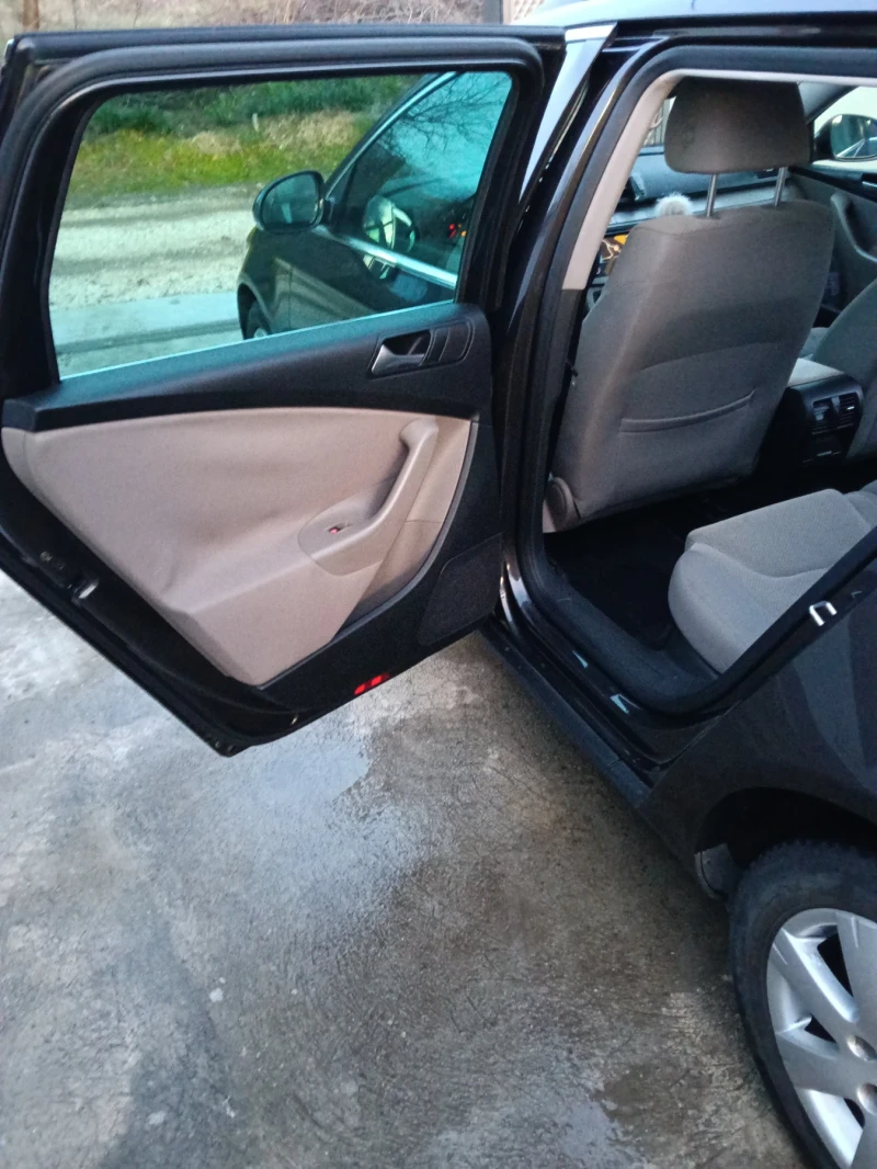 VW Passat, снимка 8 - Автомобили и джипове - 52971912