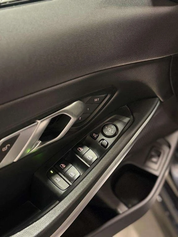 BMW 330 * xDrive * CARFAX * БЕЗ ПЪРВОНАЧАЛНА ВНОСКА - изображение 9