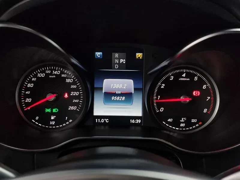 Mercedes-Benz C 43 AMG, снимка 8 - Автомобили и джипове - 54297848