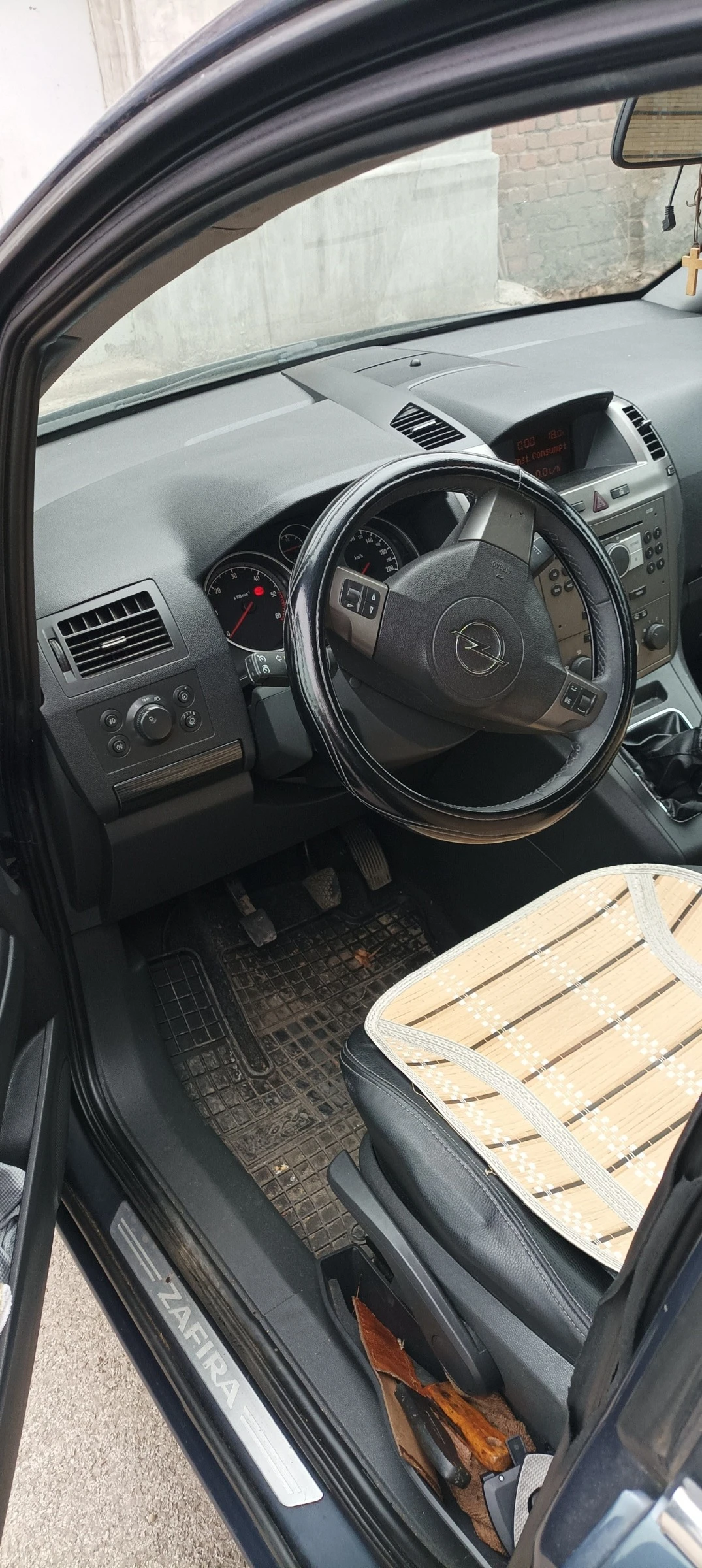 Opel Zafira B - изображение 6